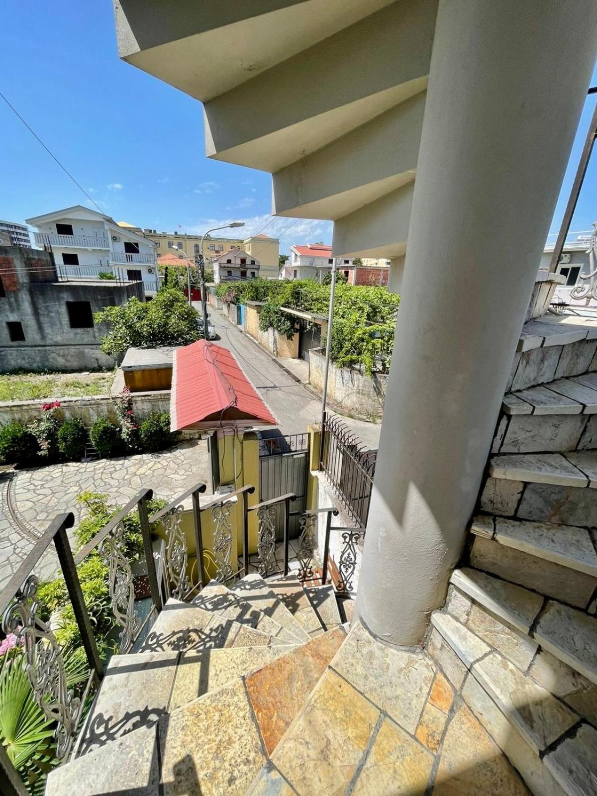 Xhou'S Home Shkodër Exterior foto